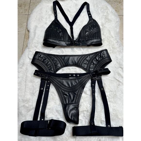 Honey Birdette CONNIE🖤 Faux Leather Studded 3 Piece Set M, M, S Thong - Picture 2 of 12